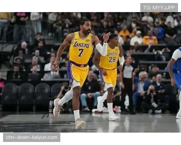 伤病潮侵袭尼克斯侧翼,球队外线防守面临严峻挑战 伤病潮侵袭尼克斯侧翼,球队外线防守面临严峻挑战